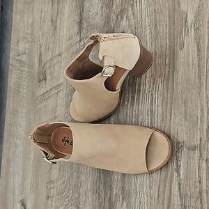 STYLE & CO JENNAA SHOOTIE 6M